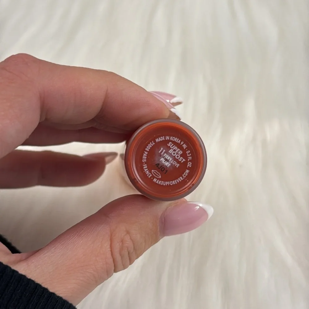 MAKE UP FOR EVER Super Boost Moisturizing & Plumping Lip Gloss